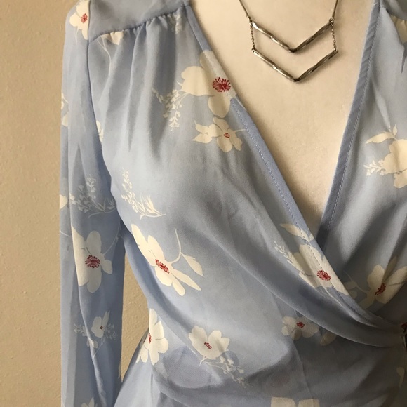 🆕🌸Sheer wrap blouse🌸 - Picture 2 of 4